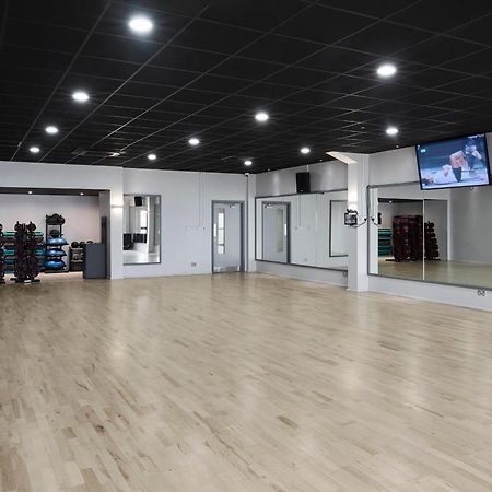 National Badminton Centre Lodge & Health Club Milton Keynes Ngoại thất bức ảnh